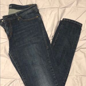 Levi skinny denim